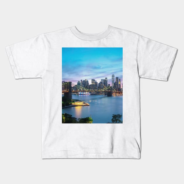 New York Beautiful Night Kids T-Shirt by igjustin